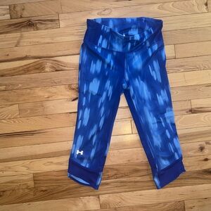 Under Armour leggings ladies size S Blue Patterned Capris